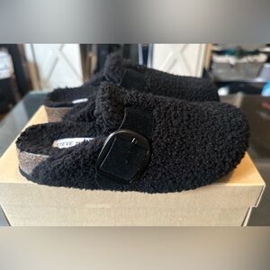 Steve Madden “cuddle” black mules